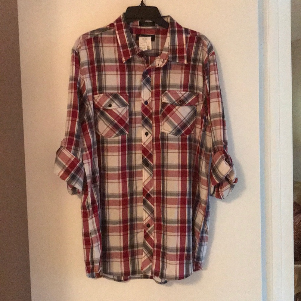 long sleeve button down plaid  size extra large